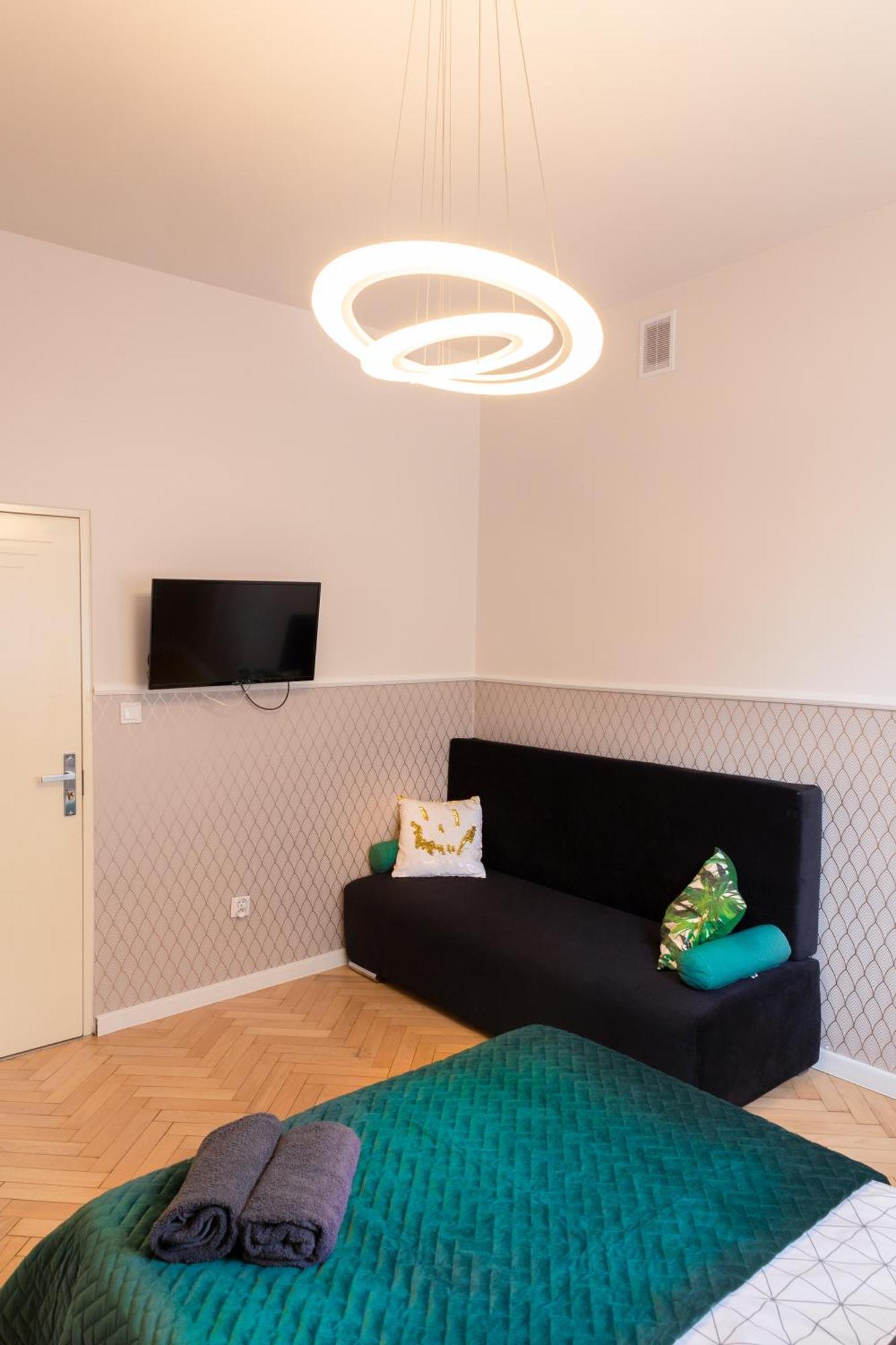Gasthuis Clicktheflat Aleje Jerozolimskie Center